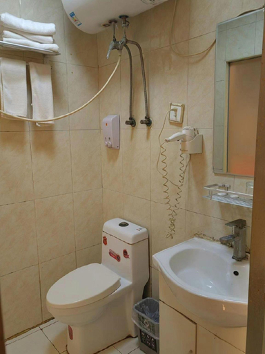 Bathroom, Shenghong Hotel, Beijing