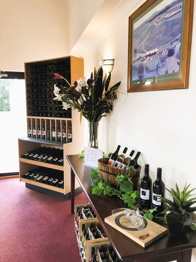 Food & Drinks 5, Turners Vineyard, Orange