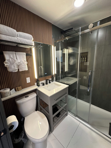 Bathroom 4, Waterways, A Boutique Hotel, Powell River