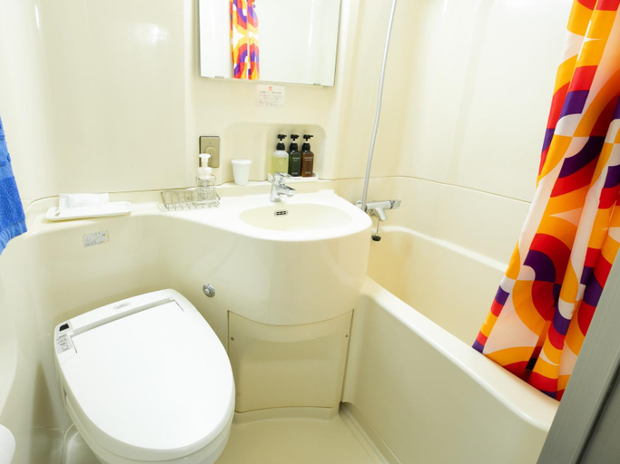 Bathroom, Maizuru Grand Hotel, Maizuru