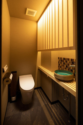 Bathroom 4, Tsumugi TojiHigashimonmae, Kyoto