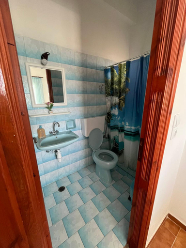 Bathroom, Aris Paschalia Studios, Ionian Islands
