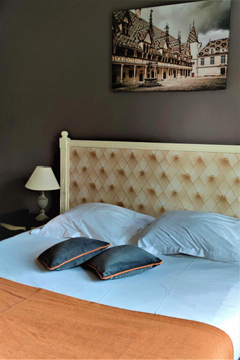 Bedroom 2, Hostellerie du Val d'Or, Saône-et-Loire