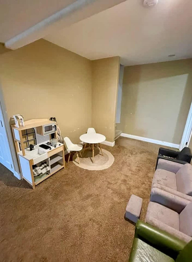 Room 4, Black Hills Getaway With Hot Tub Game Room for 18, Lawrence