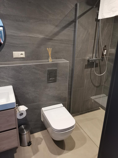 Bathroom 3, Tri Vody, Liptovský Mikuláš