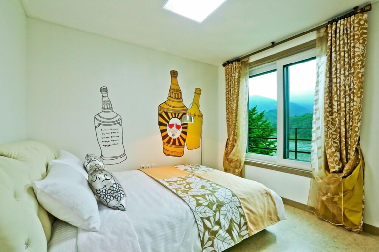 Bedroom 10