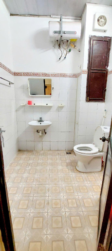 Bathroom 3, SVFU Ha Noi, Cầu Giấy