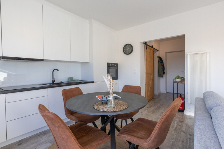 Dining, Modern Studio With Parking Space, West-Vlaanderen