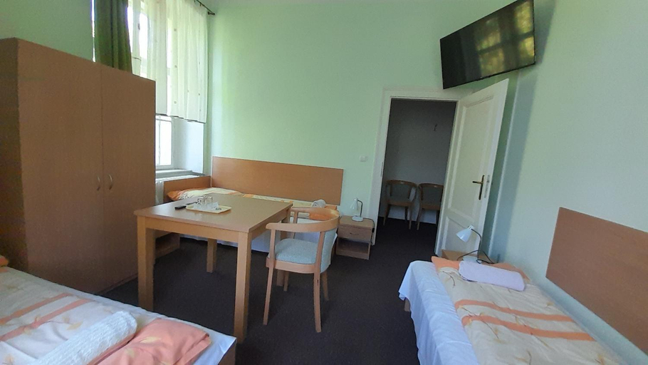 Others 4, Penzion na zamku Bartosovice, Nový Jičín