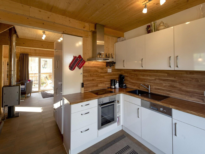 Others 4, Attractive Chalet With Sauna, Murau