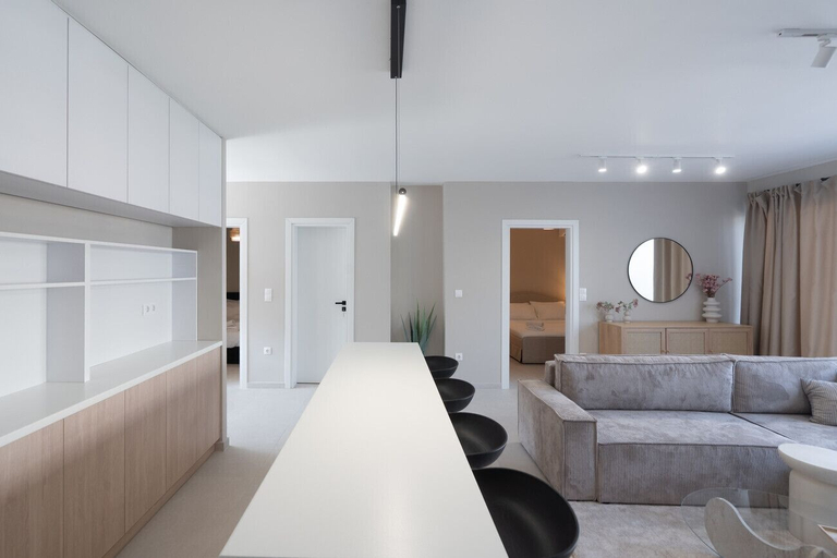 Room 4, LIV - Deluxe 2BD Apartment in Athens, Attica