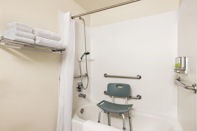 Bathroom 4, Staypineapple, University Inn, University District Seattle, Seattle