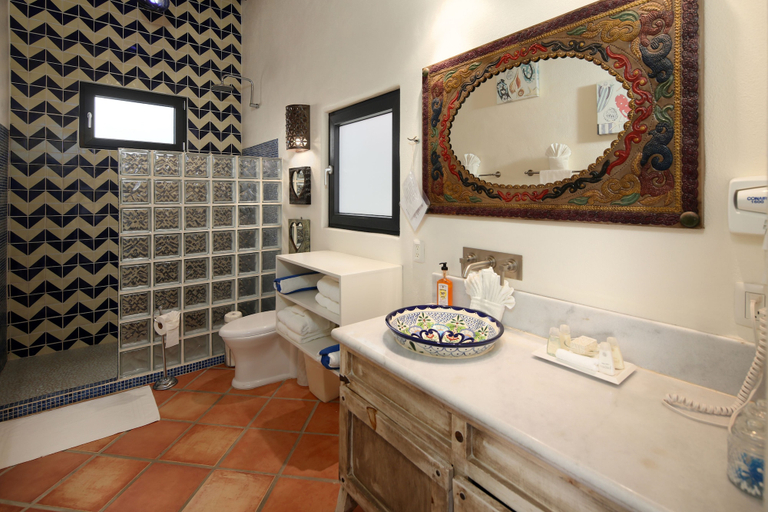 Bathroom 3, Casa Pata Salada, Compostela