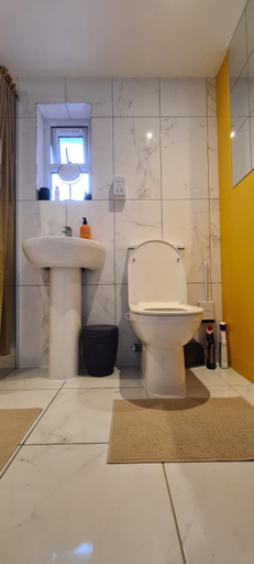 Bathroom 2, Private Guest Suite in Bletchley, Milton Keynes, Milton Keynes