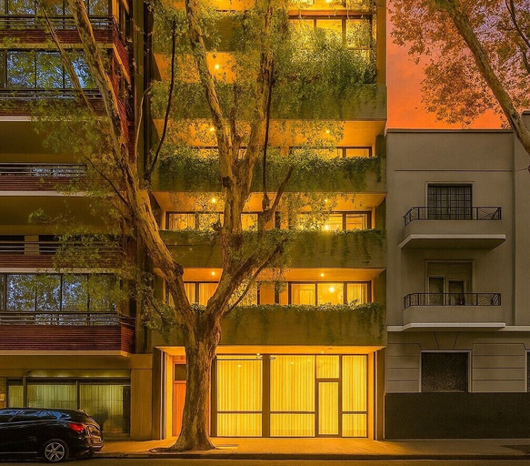 Exterior & Views