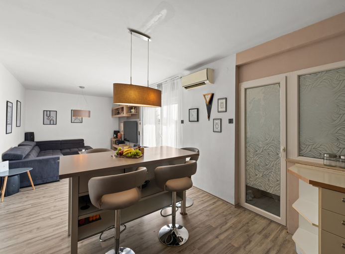 Dining 2, Premium Apartment With Patio, Poreč