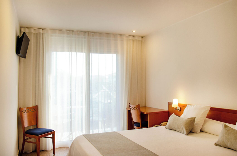 Bedroom 4, Medes II , Girona
