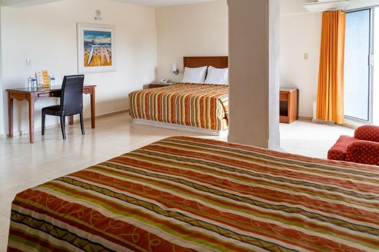 Bedroom 2, hotel plaza del sol, Hermosillo