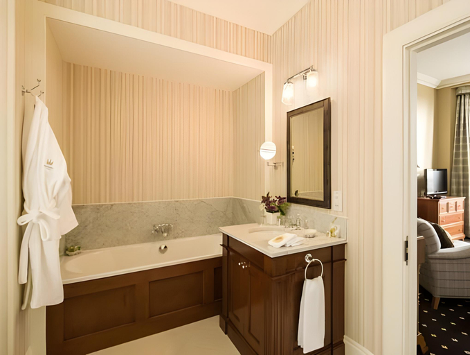 Bathroom 4, The Royal Hotel Campbeltown, Argyll and Bute
