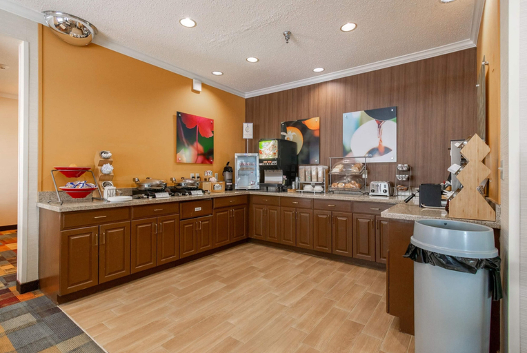 Food & Drinks 5, Wingate by Wyndham Great Falls, Cascade