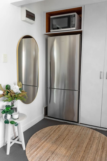 Room 3, Cozy Beachfront Studio With Aircon, Sydney