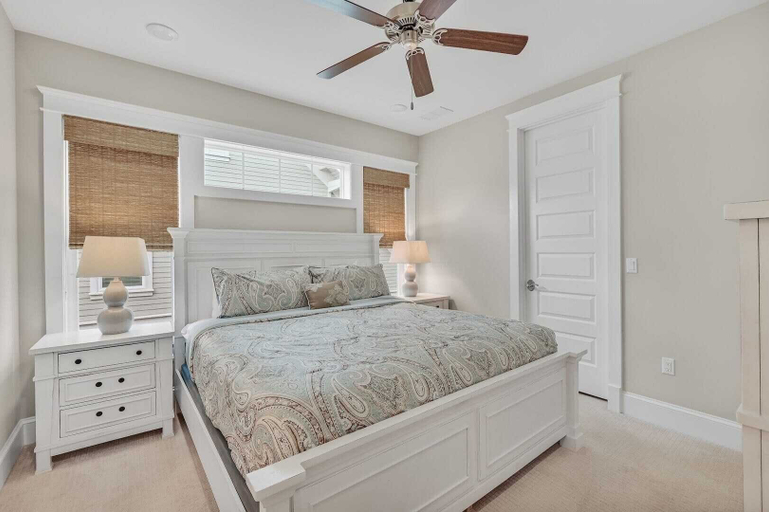 Bedroom 5, Barefoot Paradise by Avantstay Walk to Beach, Pool, Bikes, Walton