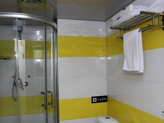 Bathroom 4, 7 Days Inn Chengdu Wuhoucu Bridge Branch, Chengdu