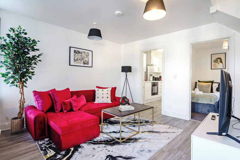 Others 5, Whitchurch Road Retreat in Cardiff, Cardiff
