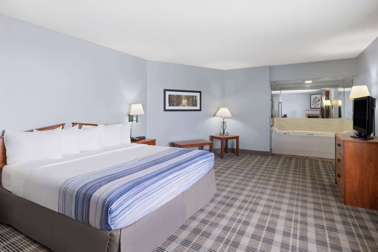 Bedroom 4, AmericInn by Wyndham Stuart, Adair