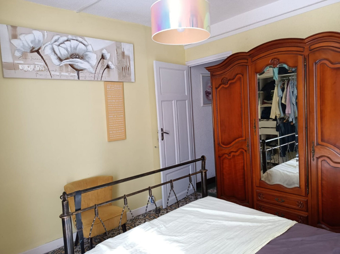 Bedroom 5, Hostel Élisée Perpignan, Pyrénées-Orientales