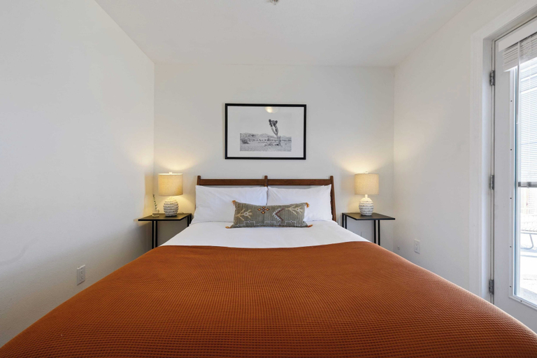 Bedroom 3, Casa De Kota by Avantstay Pool, Firepit, & Games Secluded & Chic, San Bernardino