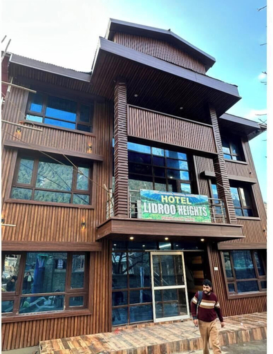 Exterior & Views, Hotel Lidroo Heights, Anantnag
