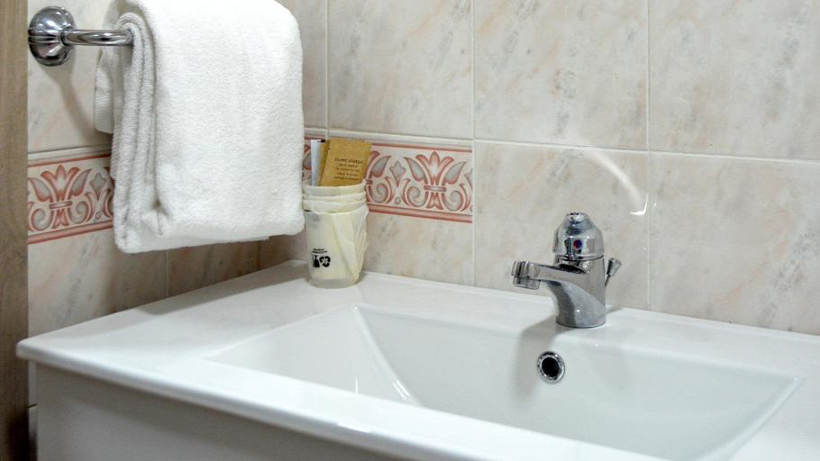 Bathroom 29