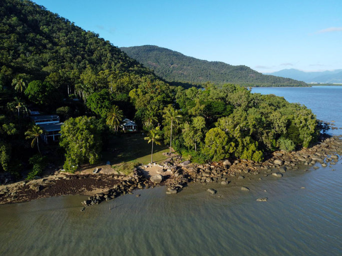 Others 5, Serenity by the Sea, Cairns