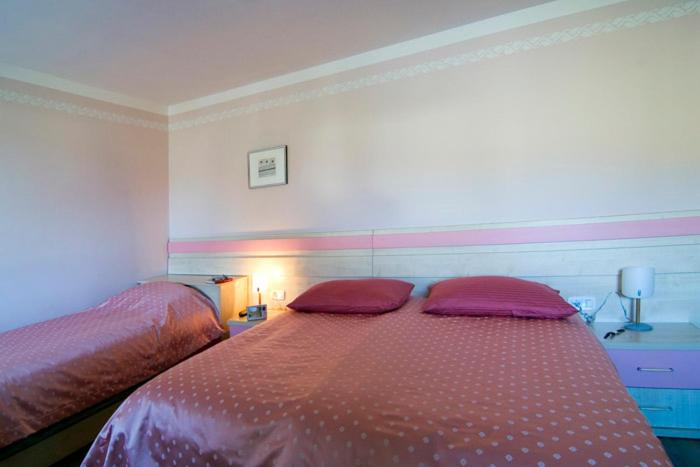 Bedroom 3, Hisa posebne Sorte, Komen