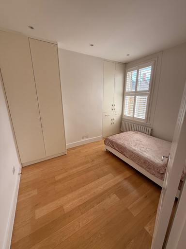 Bedroom 3, 5 Bed House - Sleeps 8 - Pets - Parking - Wifi, London