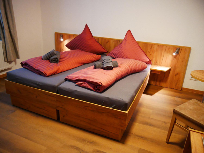 Others 3, Heuhotel und Gastehaus Kohlstadt, Werra-Meißner-Kreis