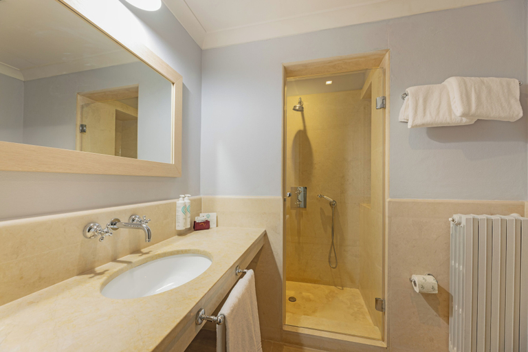 Bathroom 5, Val di Luce Spa Resort, Pistoia
