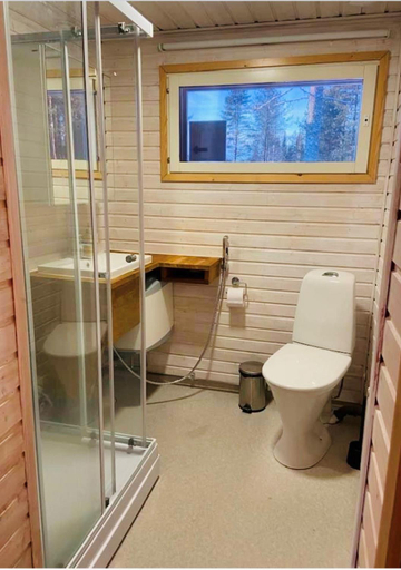 Bathroom, Katka Lake Lodge, Lapland