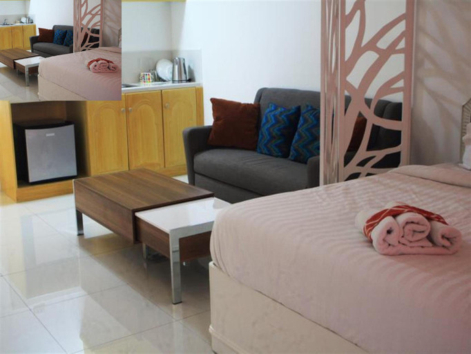 Bedroom 2, Touristation @ Crowne Bay Tower, Parañaque