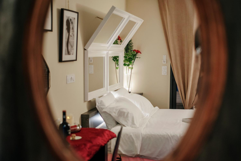 Food & Drinks 3, Plgfe - EPICUROOMS - Suites romantiques 5 etoiles, Gard