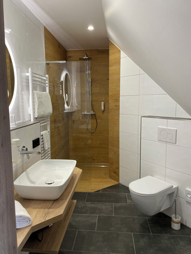 Bathroom 3, Akzent Hotel Schranne, Ansbach
