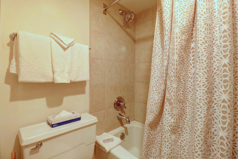 1, MP522 Mountain Plaza Hotel Room, Summit
