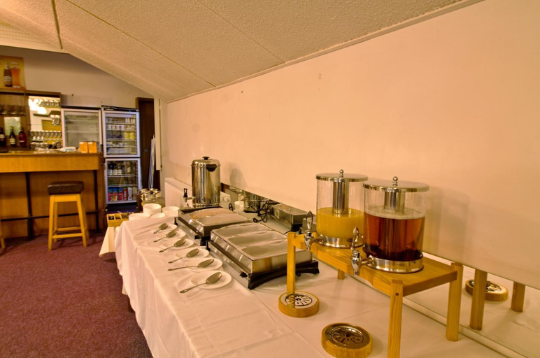 Food & Drinks