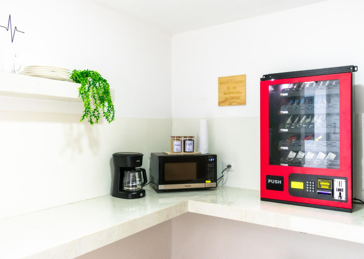 Kitchen 5, Cute and Efficient close to Antigua Guatemala Exit H6, ZONA 7