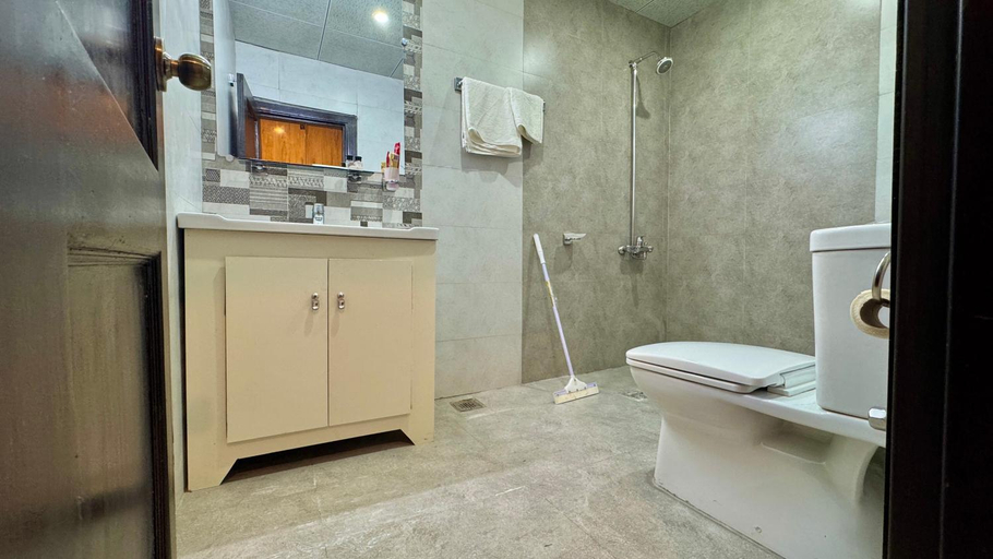 Bathroom 3, Florid Hotel and Resort Kalam, Malakand