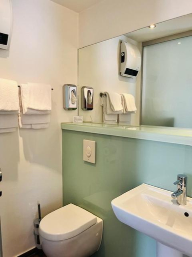 Bathroom 4, Hotel Marin, Region Hannover