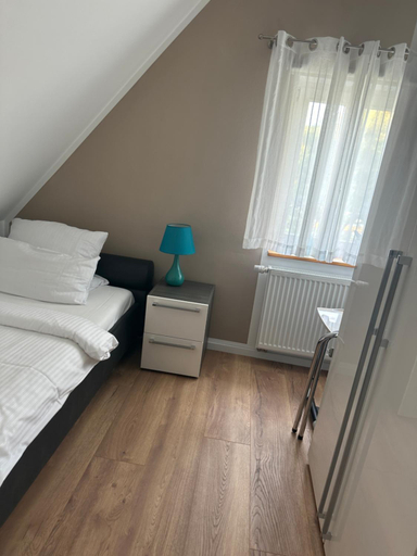 Bedroom 3, Hotel und Restaurant Zeus, Wolfsburg