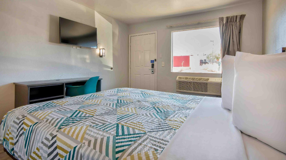 Bedroom 3, Motel 6 Albuquerque, Nm - Carlisle, Bernalillo