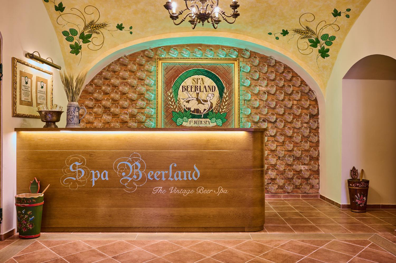Public Area, Spa Beerland - At The Golden Lamb, Plzeň